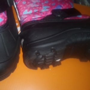 Kids boots